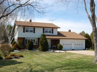 4429 Smith Dr, Deerfield, WI 53531