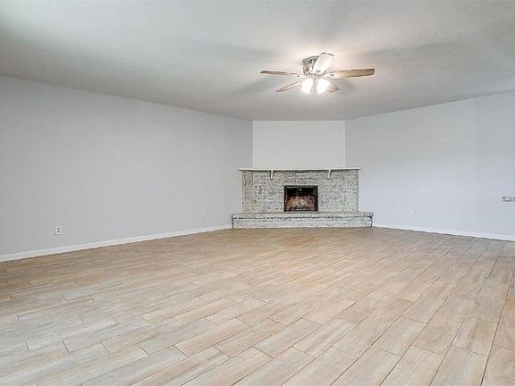 4th image of 6305 Sunset Rd