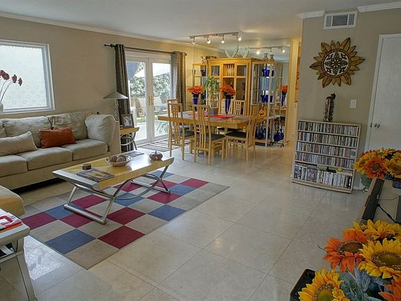 3rd image of 10856 Morrison St APT 1