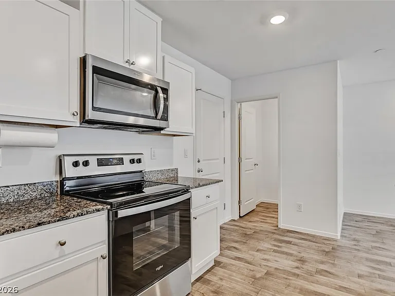 1137 Meadow Sparrow Pl — Photo 25