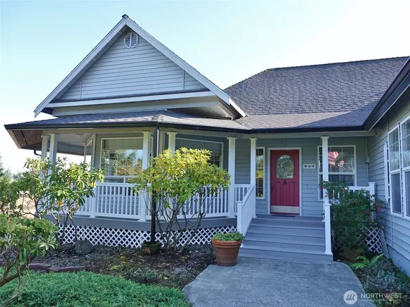 898 Mt St Helens Loop SE, Ocean Shores, WA 98569