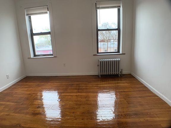 3rd image of 21-31 27th St #D4