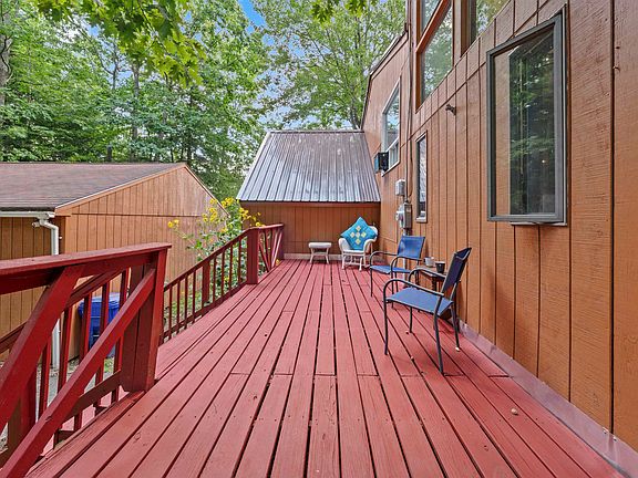 4th image of 146 Woodhill Hooksett Road