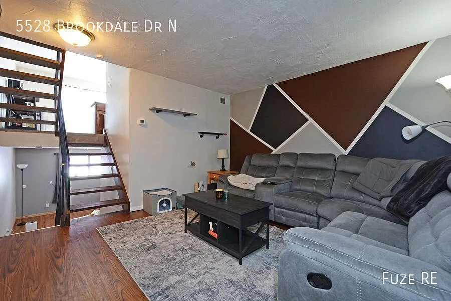Building Photo - 5528 Brookdale Dr N