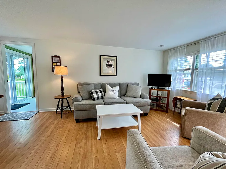 19 Myrica Ave — Photo 13