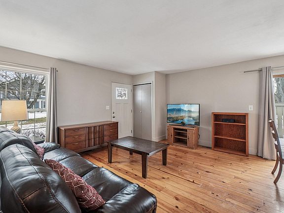 4th image of 2780 Glenbridge Ct