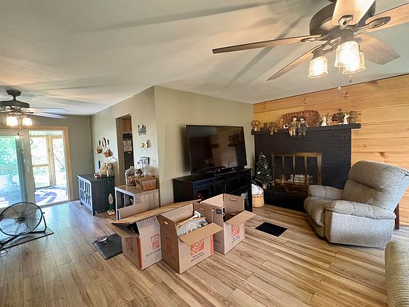4th image of 219 River Road