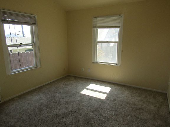 5th image of 221 Le Point St #2