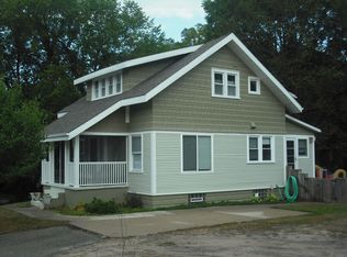 831 Four Mile Rd NE, Grand Rapids, MI 49525