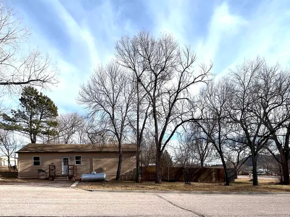 209 N 25th St, Hot Springs, SD 57747