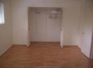 2823 Kalmia Lee Ct APT 301, Falls Church, VA 22042