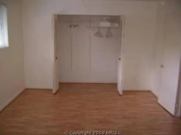 2823 Kalmia Lee Ct APT 301, Falls Church, VA 22042