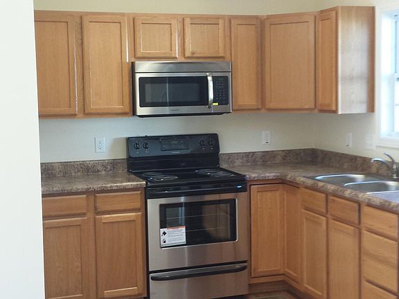 3rd image of 3909 Valley View Dr