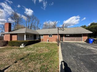 1307 Brightview Dr, East Liverpool, OH 43920