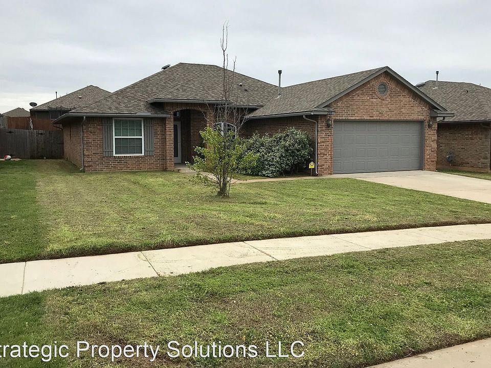 2nd image of 708 Manhattan Dr
