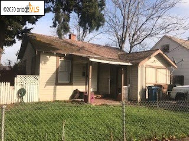 1st image of 208 Railroad Ave