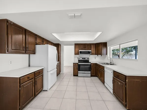 921 Flamango Court E, West Palm Beach, FL 33406