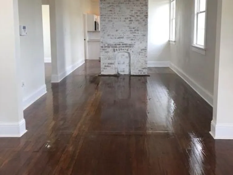 2110 Amelia St — Photo 9