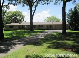 900 River St, Spring Lake, MI 49456