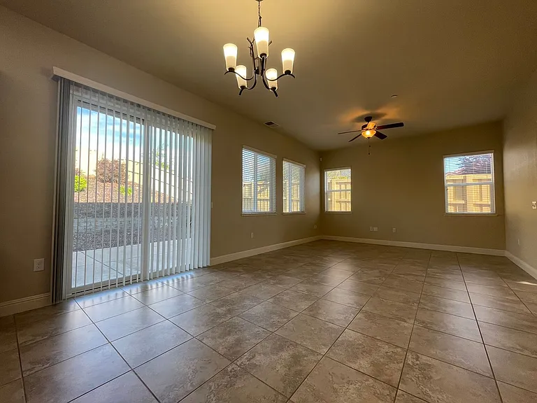 333 Wagon Wheel Dr — Photo 8