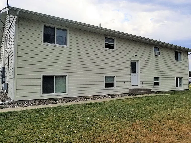 3317 Driftwood Ln — Photo 1