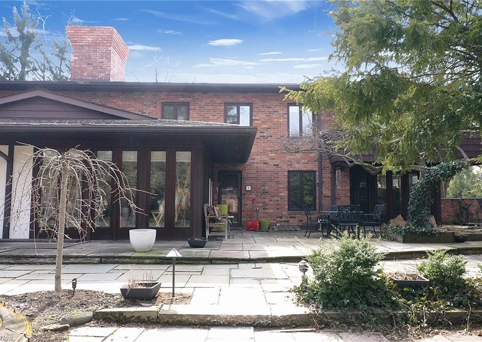 1st image of 1965 Mornington Ln APT 1