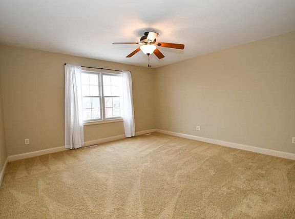 3rd image of 30 Crooked Creek Ct