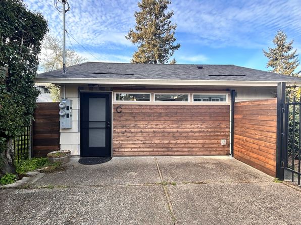 12701 SE Salmon Ct #C