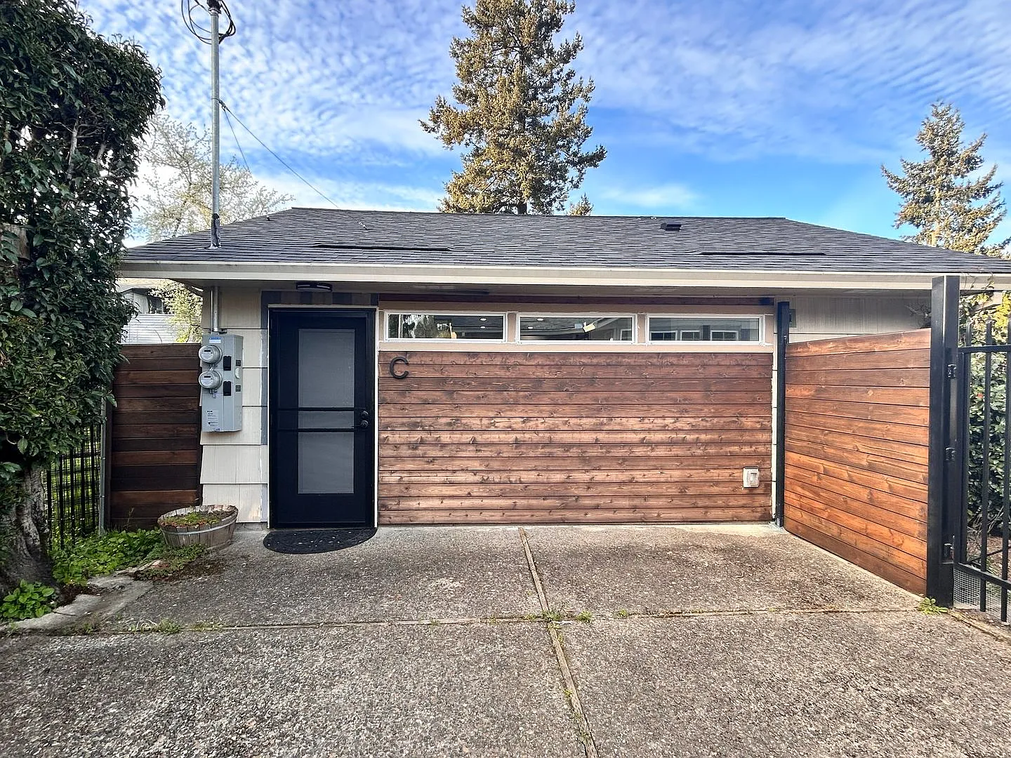 12701 SE Salmon Ct #C photo 1