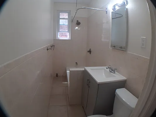 Rented by Sprint Realty | media 21