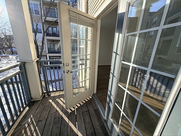 5th image of 3015 Nicosh Cir Unit 2201