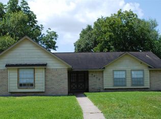 5602 Woodville Ln, Pearland, TX 77584