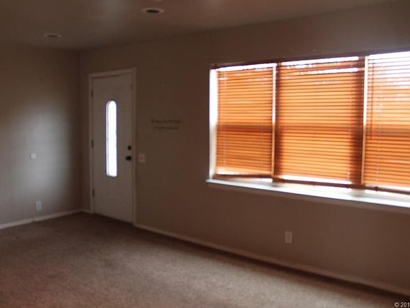 5th image of 210 W Jackson Ave
