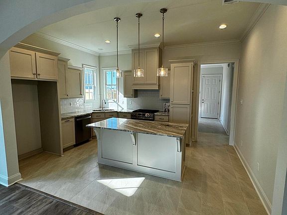 4th image of 202 Harbourside Dr
