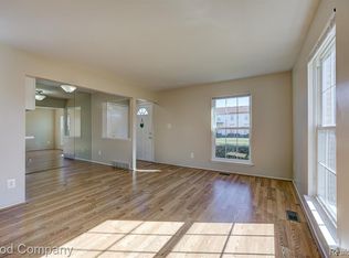 35215 Taffy Dr, Sterling Heights, MI 48312