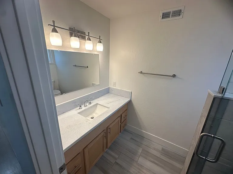 9101 Rosewood Dr — Photo 36