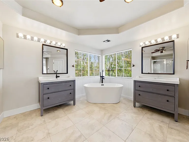 2551 Williamsburg St — Photo 46
