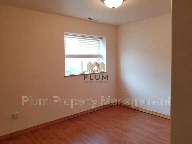 1620 S 14th St W — Photo 18