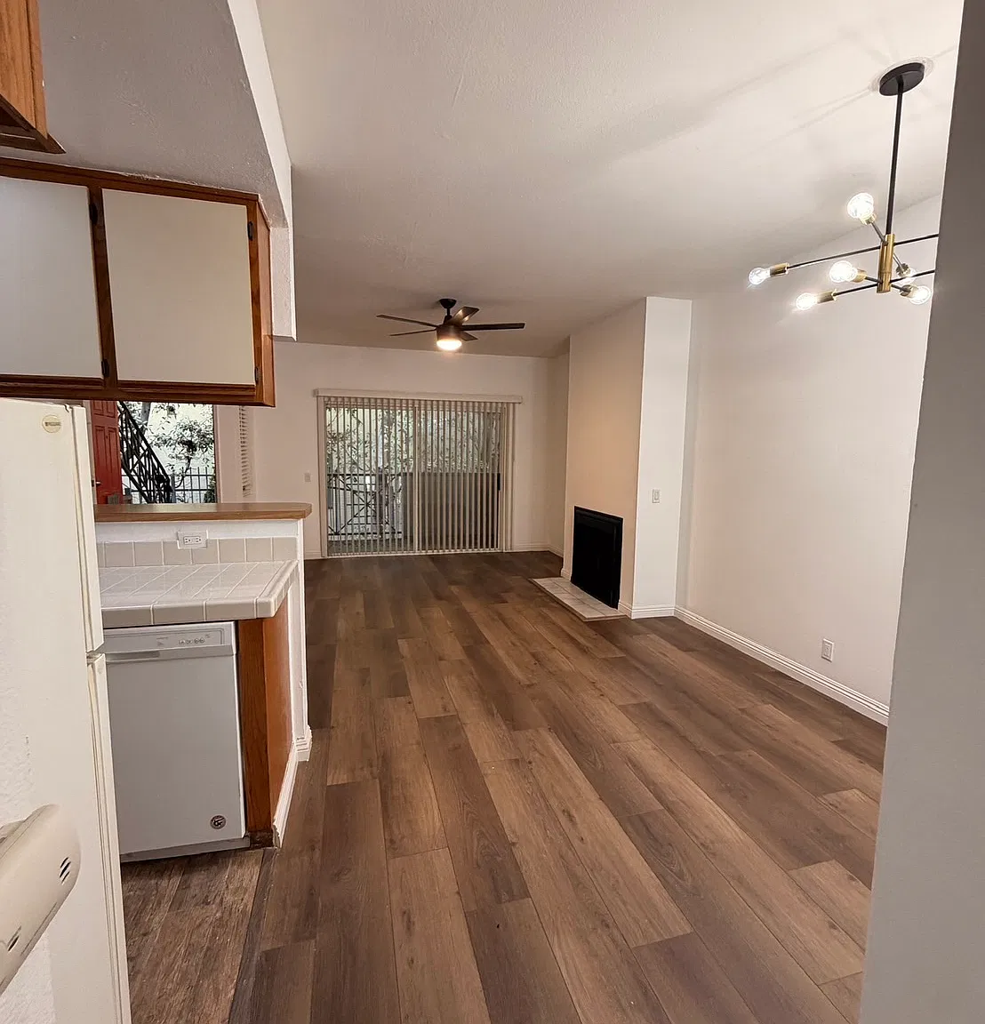 2 bed, 850 sqft, $2,850 — Photo 3
