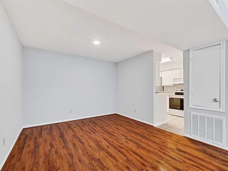 3700 W Clay St #244 — Photo 8