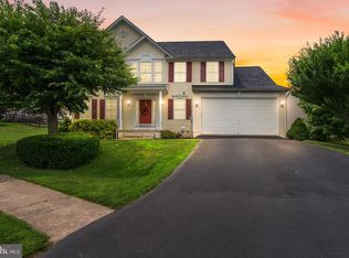 181 Rocky Fountain Dr, Greencastle, PA 17225