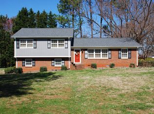 5704 Old Oak Ridge Rd, Greensboro, NC 27410