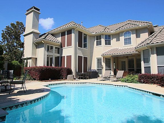 4th image of 5956 Carnegie Ln