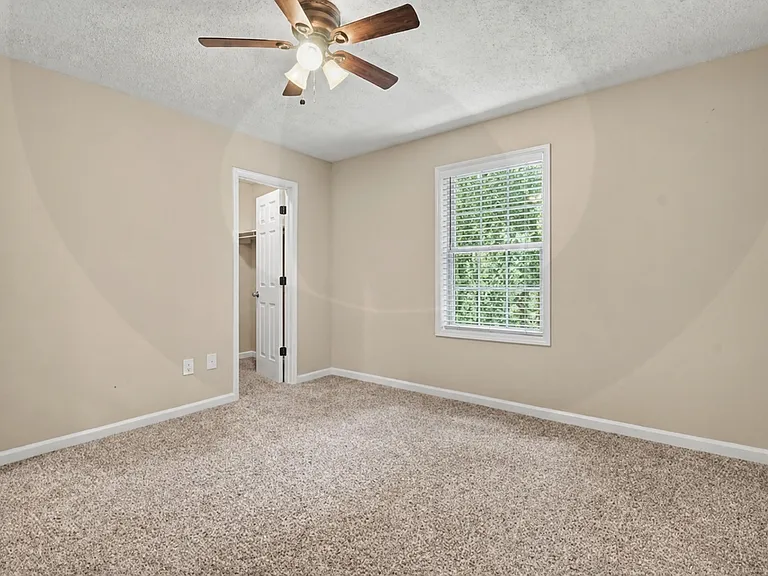 3237 Highpoint Ct — Photo 19