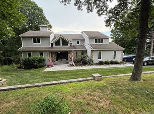 7 Tundra Ter, Cornwall, NY 12518