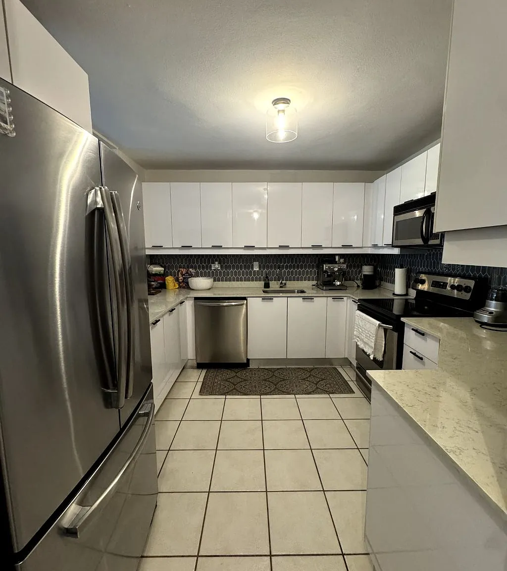 3 bed, 2.0 bath, 1594 sqft, $3,250 — Photo 3