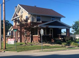 700 W Adams St, Taylorville, IL 62568