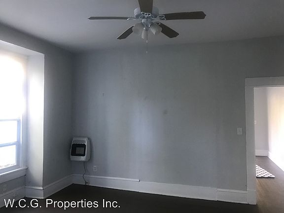 5th image of 125 E Gregg St