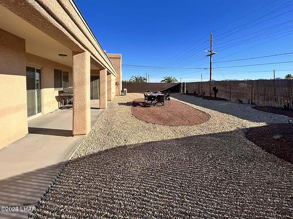 2nd image of 811 Pueblo Dr