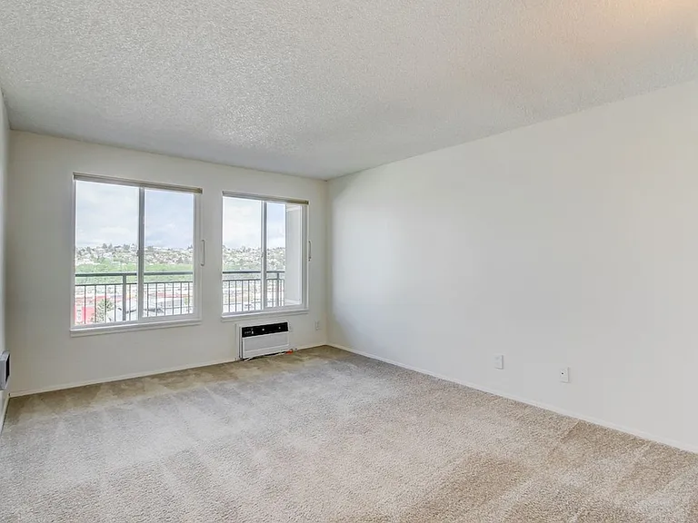 1965 12th Ave W #302 — Photo 7